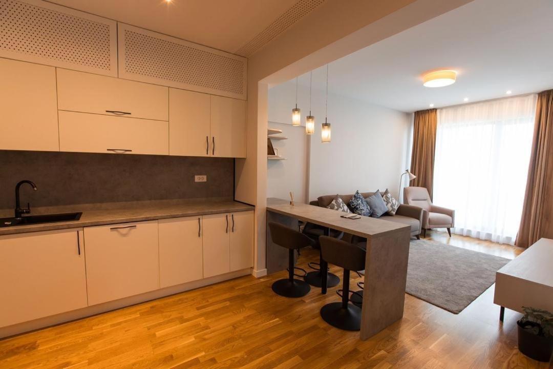 Escapism - Premium 1Br Apartment With Parking بوخارست المظهر الخارجي الصورة