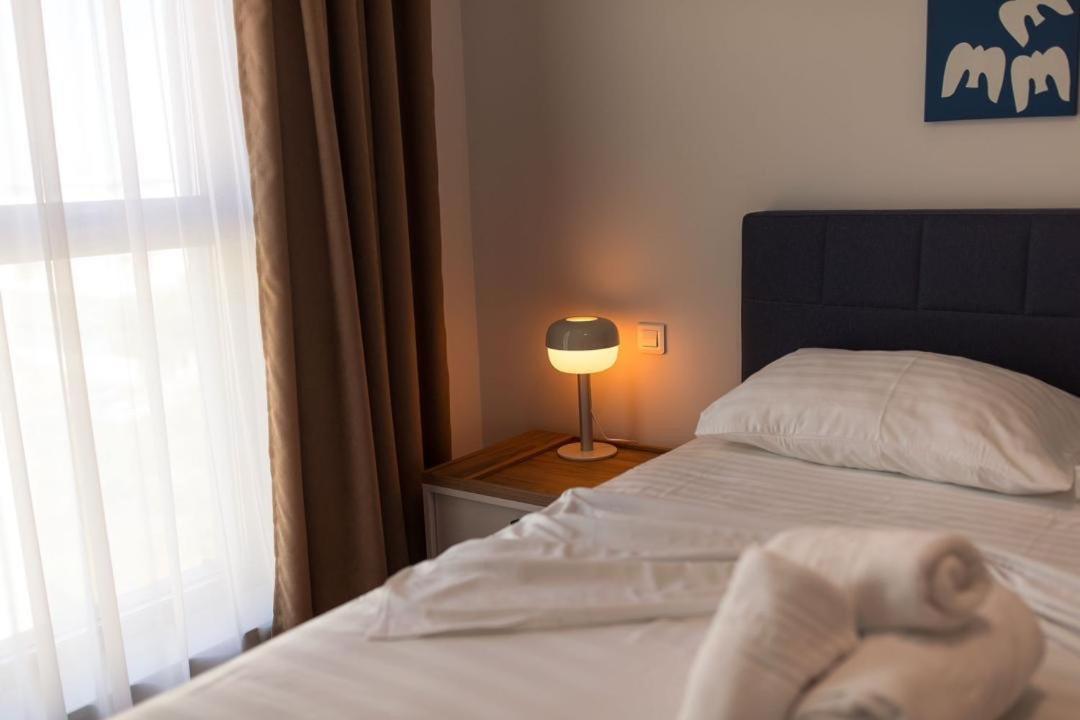 Escapism - Premium 1Br Apartment With Parking بوخارست المظهر الخارجي الصورة
