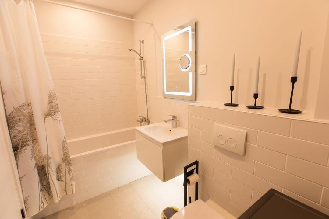Escapism - Premium 1Br Apartment With Parking بوخارست المظهر الخارجي الصورة