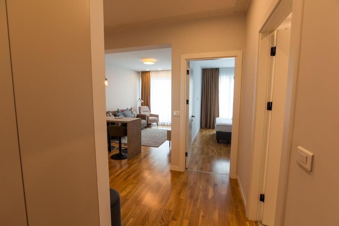 Escapism - Premium 1Br Apartment With Parking بوخارست المظهر الخارجي الصورة