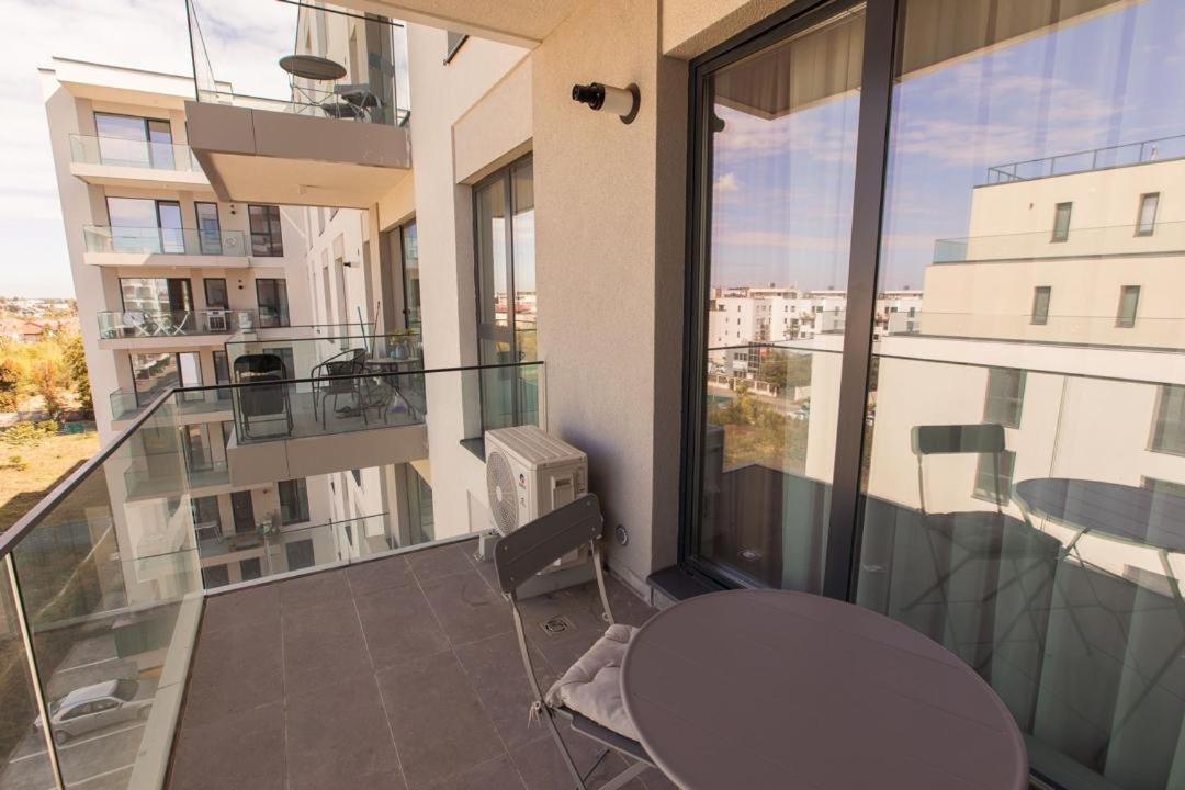 Escapism - Premium 1Br Apartment With Parking بوخارست المظهر الخارجي الصورة